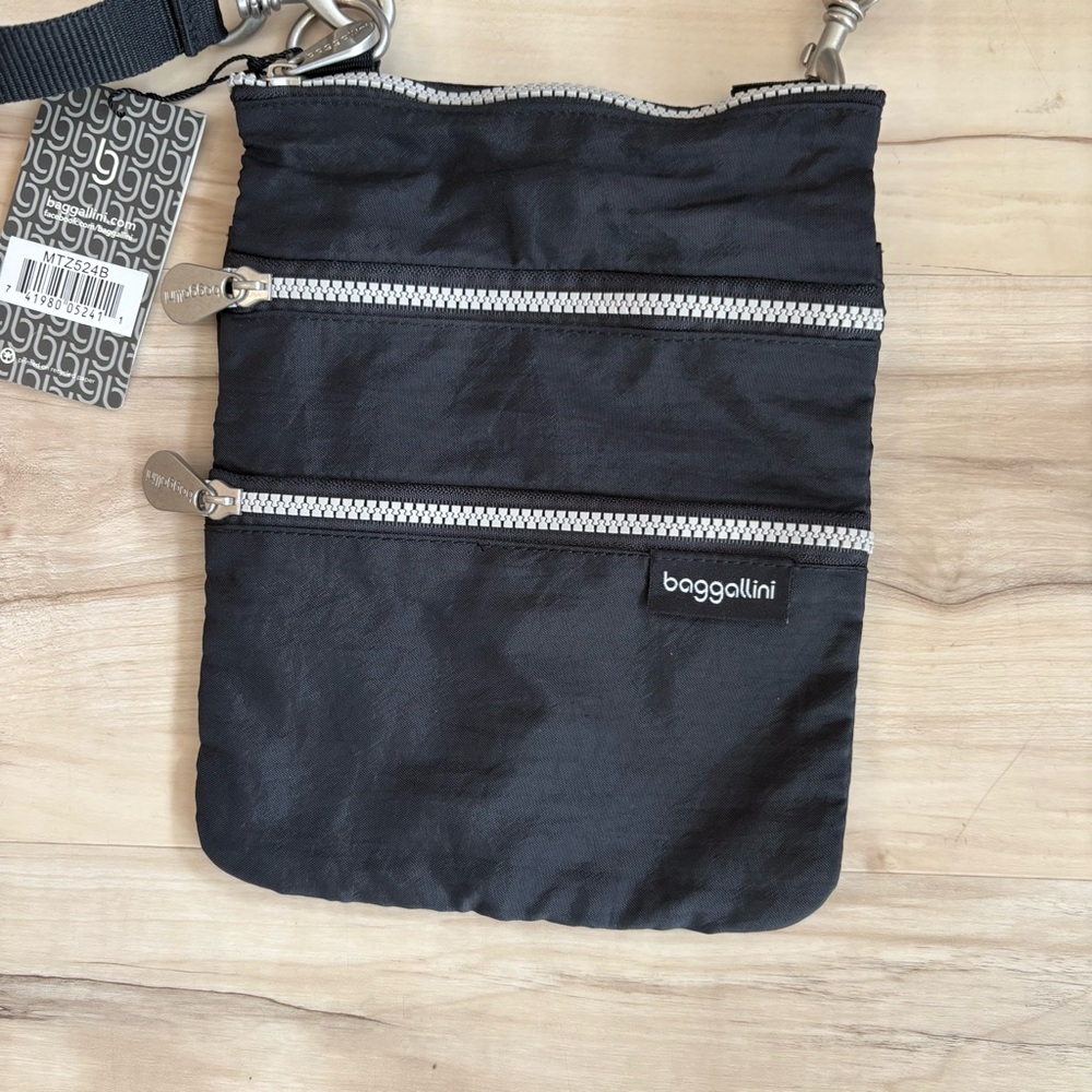 Baggallini Black Belt Bag with Silver Accents - Picture 7 of 8